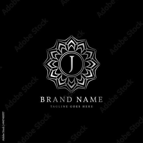 abstract round luxury letter J logo design for elegant fashion brand, beauty care, yoga class, hotel, resort, jewelry