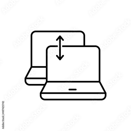 Data exchange icon vector set. data transfer illustration sign collection. data conversion symbol or logo.