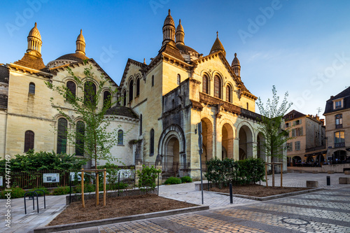 Sunset on the Northern side of the roman byzantine Saint Front cathedral from the Avenue Daumesnil in Perigueux, Dordogne Department, Nouvelle Aquitaine region. France.