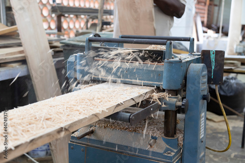 thicknesser machine giving stock a true face photo