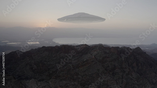 Fotografia Ufo Flying Saucer Hovering over desert city and sea

Mother ship over desert mou
