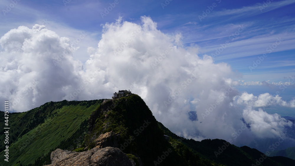 石鎚山　山頂からの風景