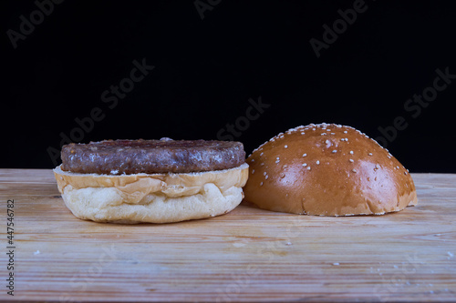 burgers dinner many flavor meat bread and sauce