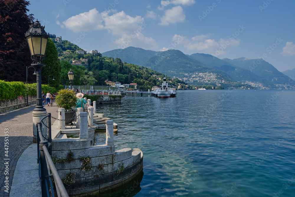 view of the Como lale and mountains