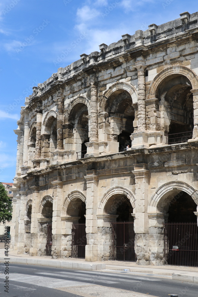 Les Arènes de la ville de Nîmes