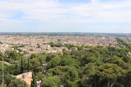 Vue panoramique de la ville de Nîmes depuis la Tour Magne
