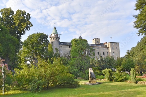 Zamek Leśna Skała w Szczytnej na Dolnym Śląsku