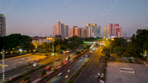 Traffic jam on the polluted streets of Jakart. Has the highest number of motor vehicles and the traffic congestion is limited in few areas. Jakarta, Indonesia, July 28, 2021 © syahrir