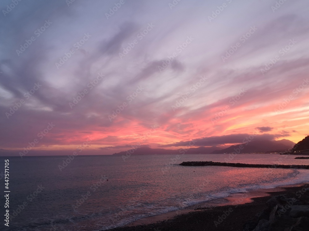 Fototapeta premium sunset over the sea