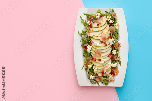 Gourmet pear prosciutto sal...