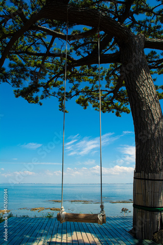 愛知県日間賀島の海　恋人ブランコ