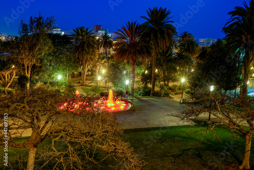 night view of doramas park in las palmas city