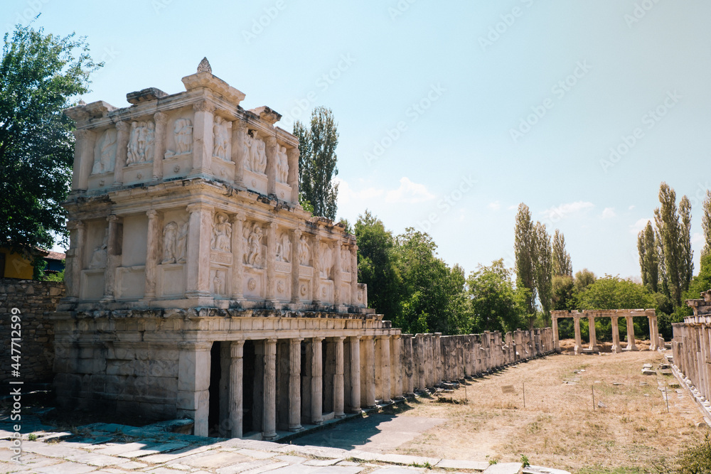 The ancient city of Aphrodisias is located in Aydın. It attracts attention with its marble structures. Ancient columns, walls, temples. Thousands of years old ancient city of Aphrodisias.
