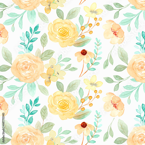 Seamless pattern of yellow floral watercolor