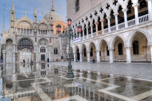 Fototapeta Naklejka Na Ścianę i Meble -  Saint Mark's Square Reflection, Venice, Italy.