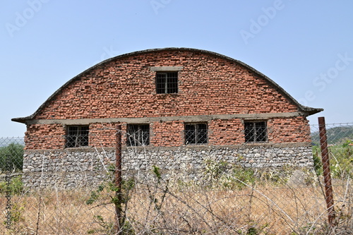 Altes Backstein-Gebäude Bauernhof in Albanien