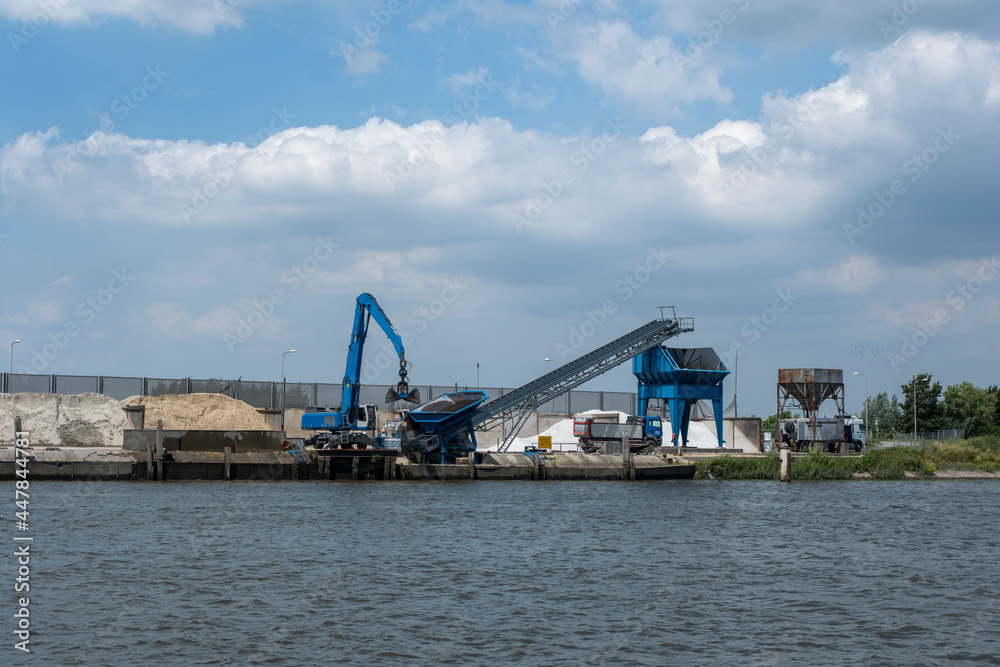 The bulk cargo loaded in port - sand for construction