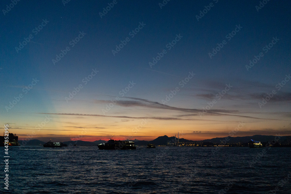 Obraz premium sunset over the sea
