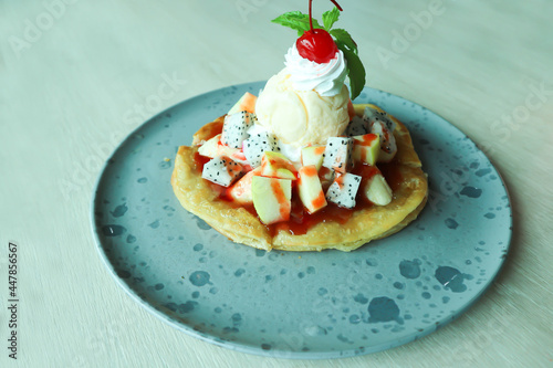 naan or roti, deep fried naan with fruit and ice cream