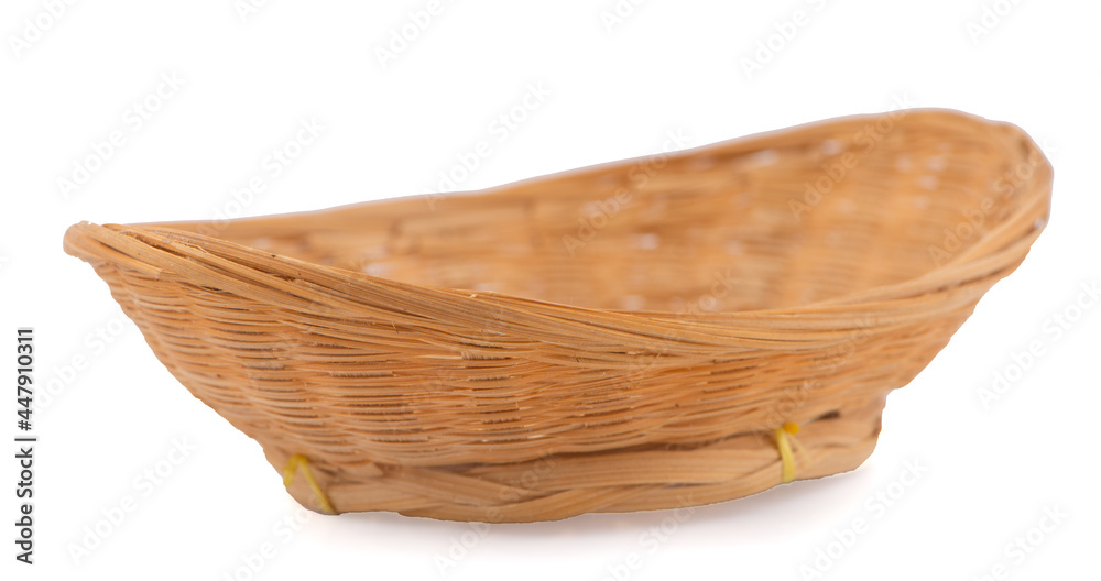 Obraz premium Empty wooden fruit or bread basket on white background