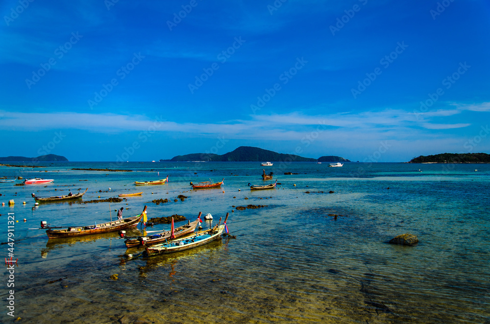 Obraz premium boats in the bay