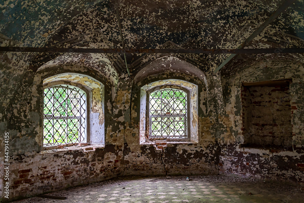 Fototapeta premium the interior of an abandoned temple