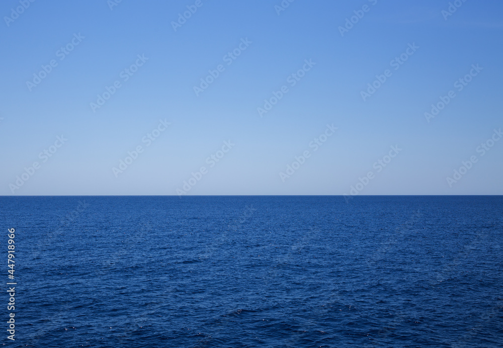 Calm landscape of the sea and the horizon