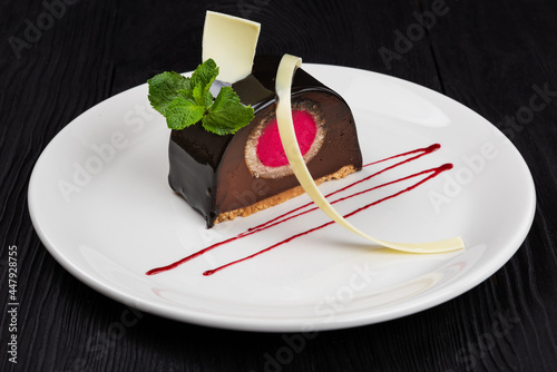 Delicious chocolate cake cl...
