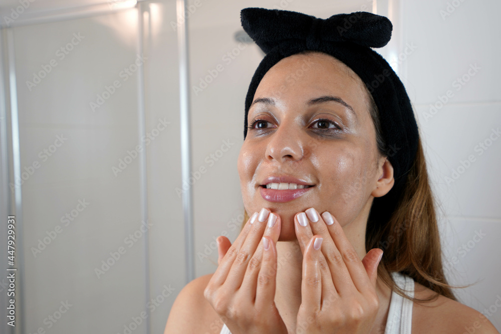 Remove Makeup Without Cotton Pad