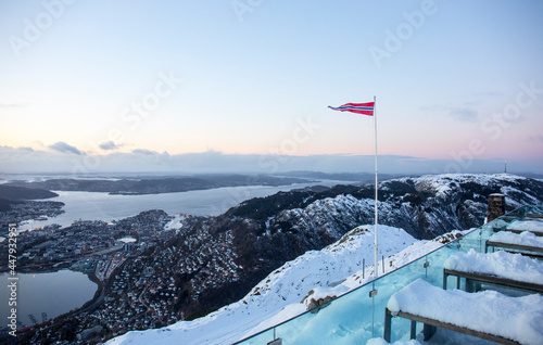 paisaje vistas desde ulriken en noruega photo