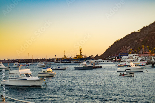 Foto puerto de mazatlan con barcos