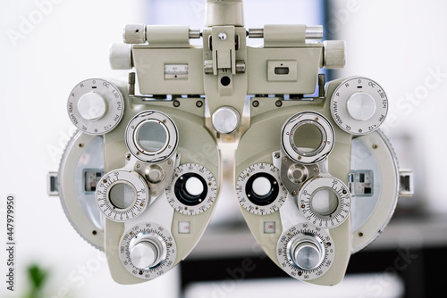 Maquina que se utiliza para hacer exámenes de la vista a las personas