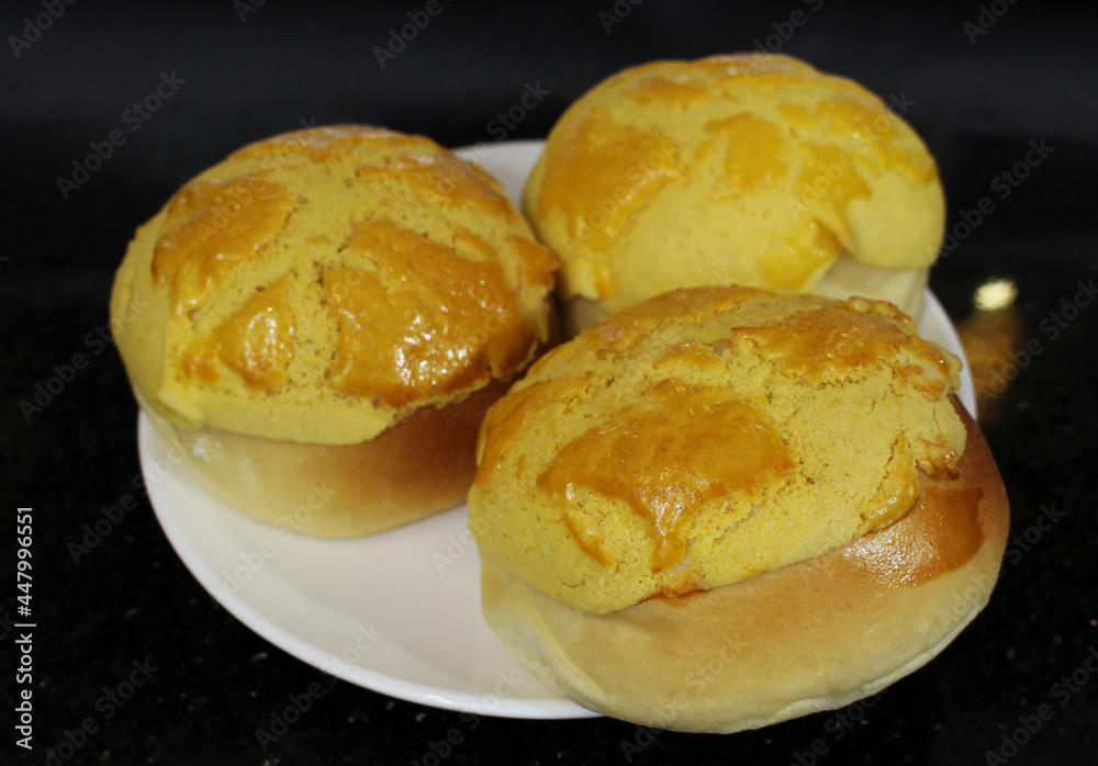 Chinese Pineapple Buns, Dim Sum, Bolo Bao