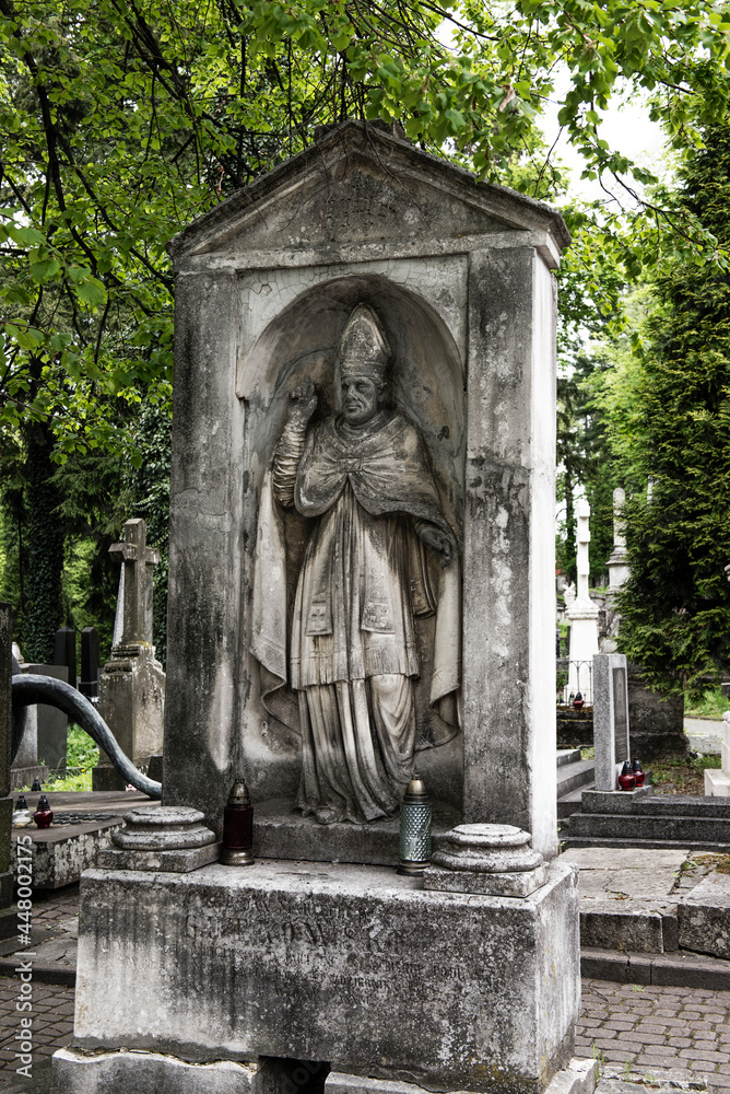 Fototapeta premium Lviv necropolis. Lychakiv cemetery. Ancient monuments of the 16-17th century.