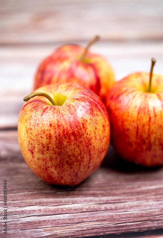 red apple on a wooden background red apple on a wooden background