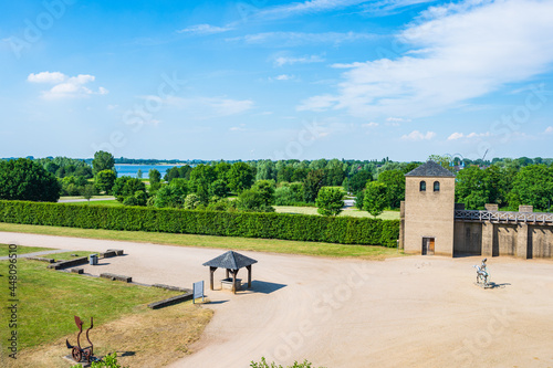 Obraz na płótnie Blick vom Römerpark Xanten über den linken Niederrhein bei Xanten w salonie