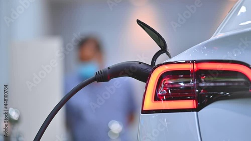 Electric pump for electric cars