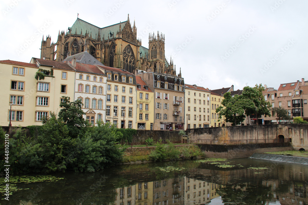 river moselle, buildings and saint-etienne cathedral in metz in lorraine (france)