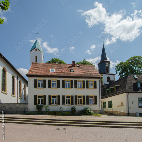 katholische kirche und laurentiuskirche wörrstadt