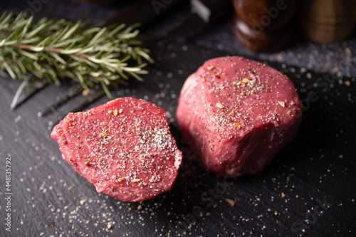 Cuadro en lienzo tenderloin raw steak seasoned with salt and pepper