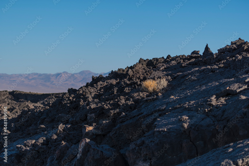 Obraz premium Pisgah Crater Mojave Desert Volcanic Cinder Cone and Lava Bed 