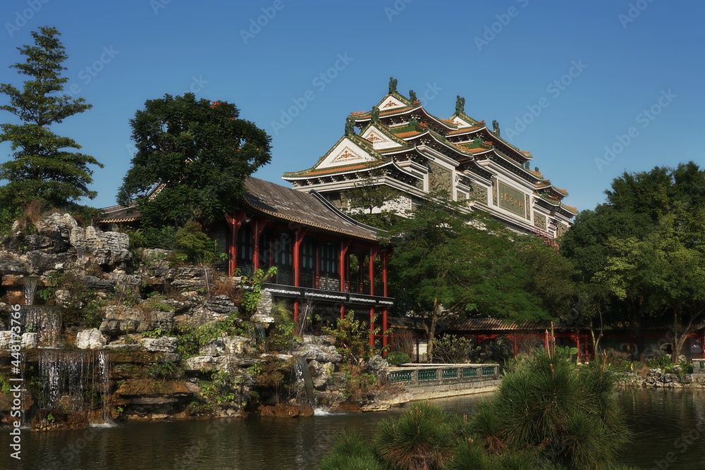 Fototapeta premium Shunfengshan Park, located at the foot of Taiping Mountain in Shunde District, Foshan City, Guangdong, China. A paifang is a traditional style of Chinese architectural arch or gateway 