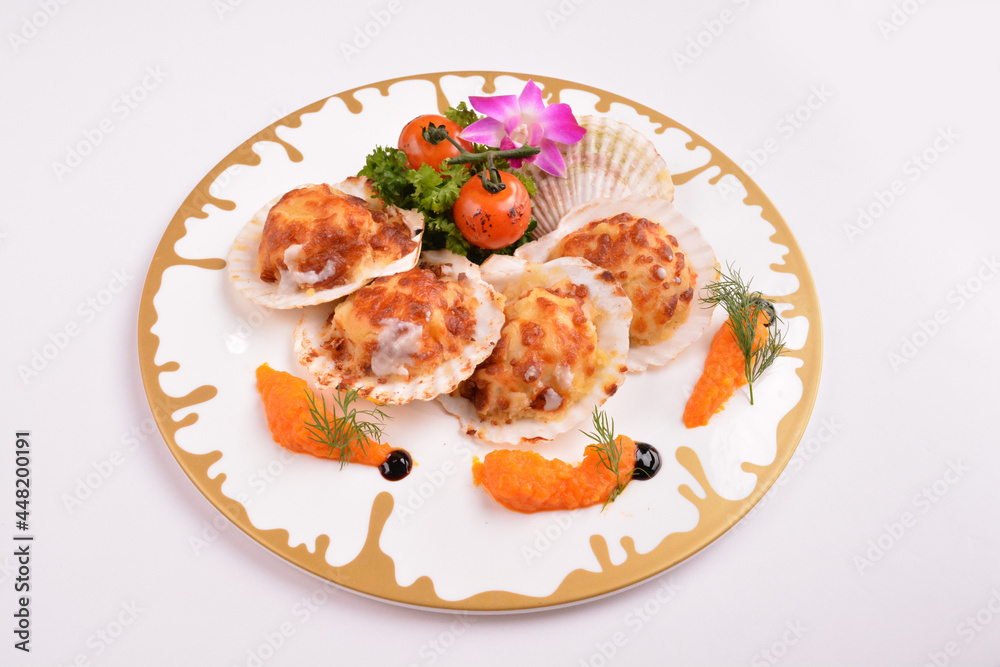 bbq baked cheese fresh scallop on shell seafood canapés with nice plating in white background for Christmas festival menu bbq baked cheese fresh scallop on shell seafood canapés with nice plating in white background for Christmas festival menu