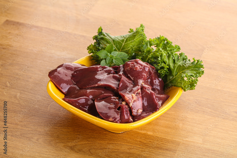 Raw chicken liver in the bowl