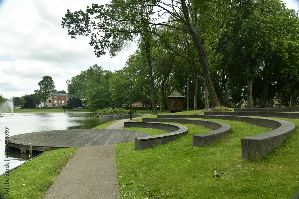 Coin de repos en amphithéâtre au parc Hanssens à Vilvoorde 