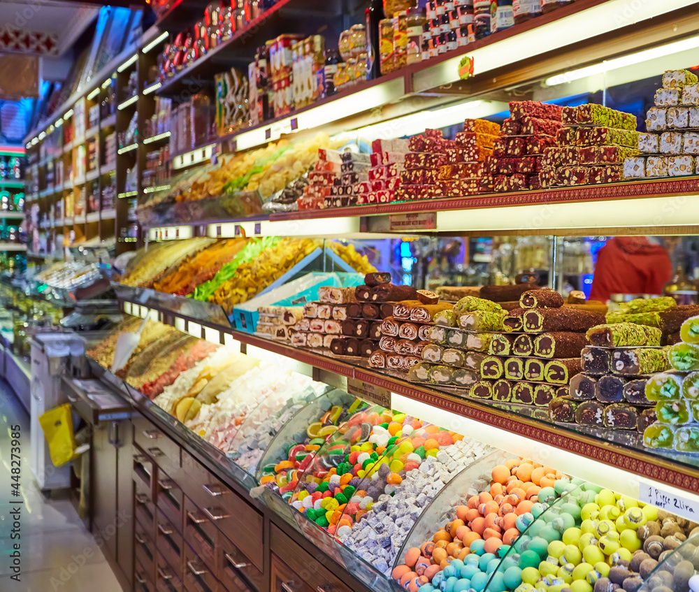 Traditional turkish delights sweets at the Grand Bazaar in Istanbul, Turkey.