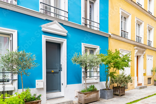 Fototapeta Naklejka Na Ścianę i Meble -  Paris, colorful house rue Cremieux, typical street
