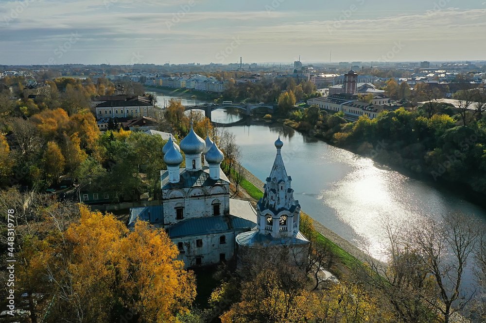 Naklejka premium autumn vologda kremlin, drone top view, russia religion christian church