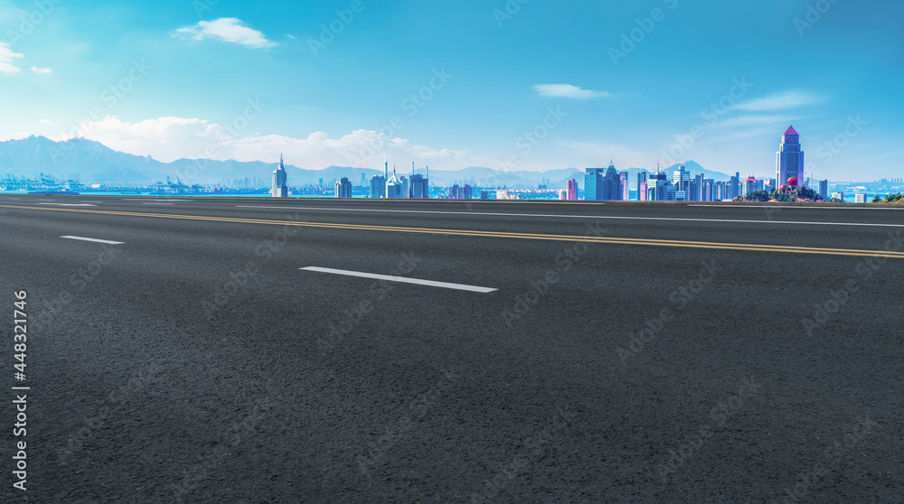 Fototapeta premium Skyline of Tar Road and Landscape of Qingdao Architectural City