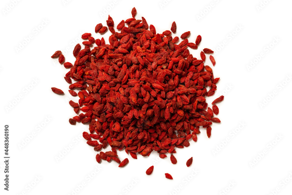 Naklejka premium Red berries goji isolated on a white background.